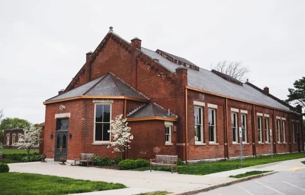 1899 Gallery 1