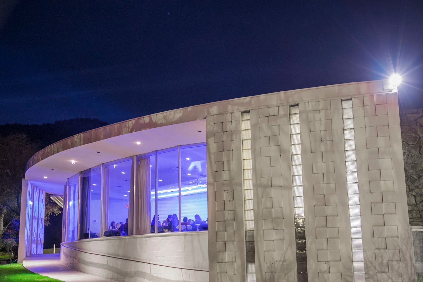 Three Rivers Memorial Building - Wedding Venue | VowVenue.com