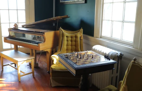 The Boxley THE BOXLEY Madison Inside Gallery 1